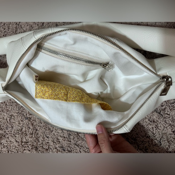 Handmade Vegan Leather Croissant/Crescent/Dumpling/Banana Bags Crossbody - Picture 3 of 11